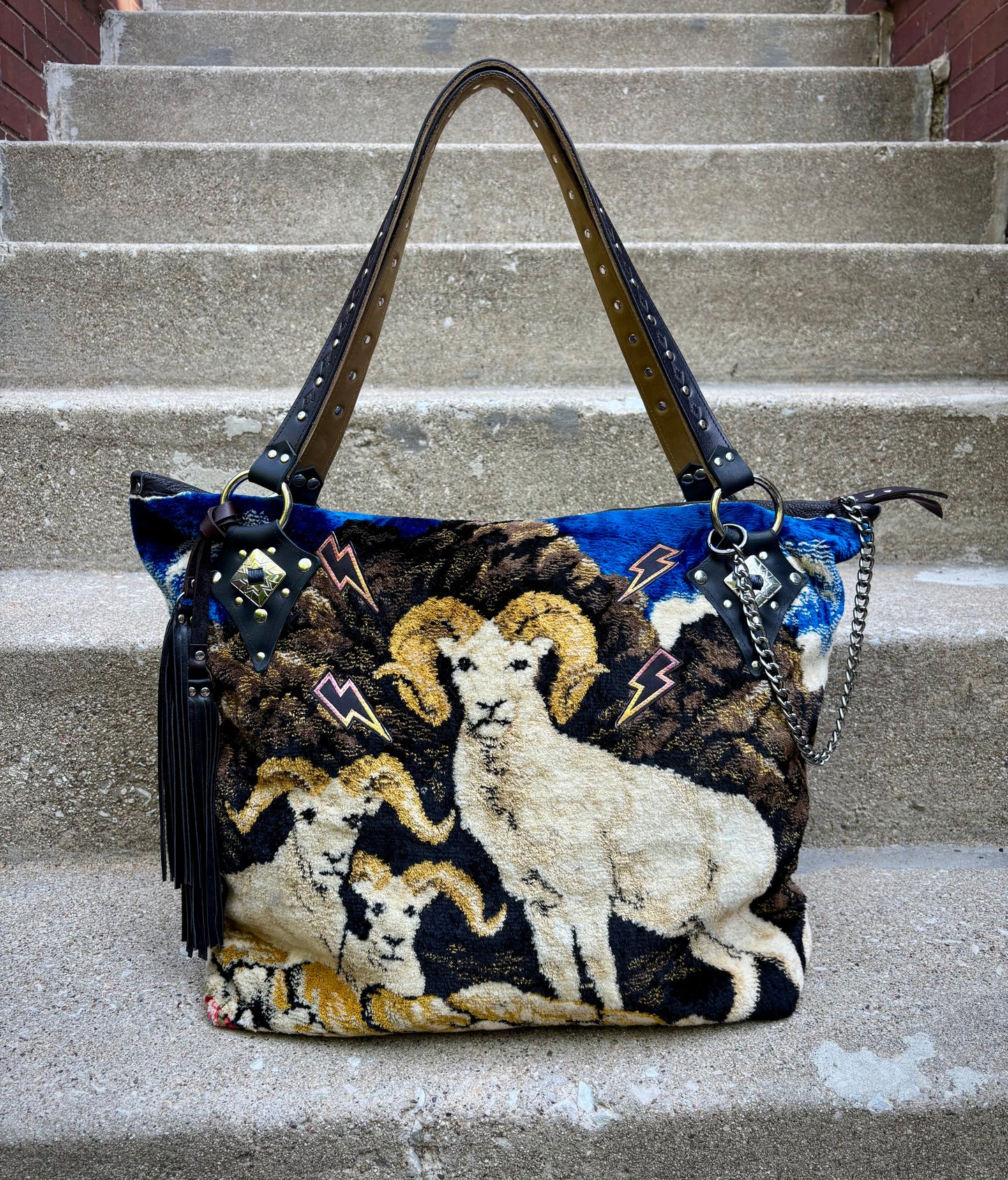 Bighorn Ram Velvet Ziptop Bag