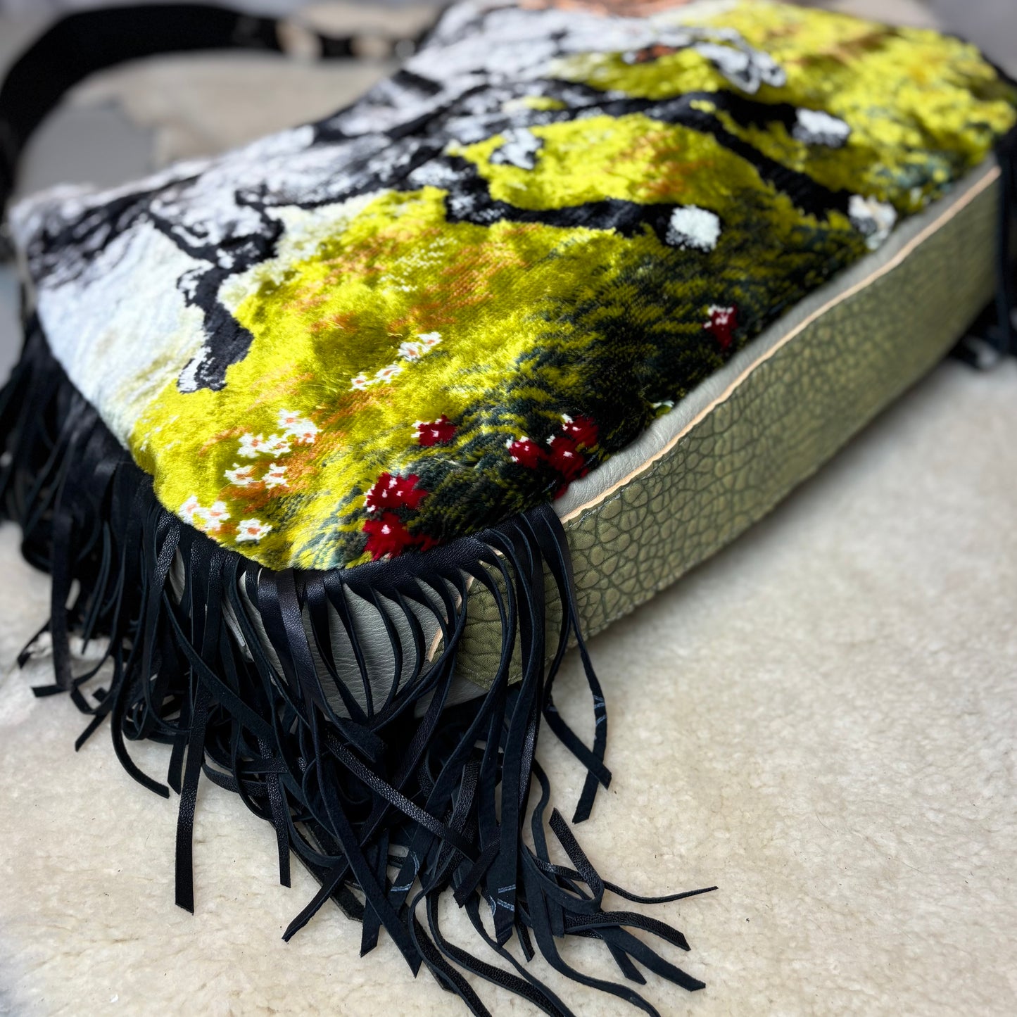 3 Horses Velvet Tapestry Bag