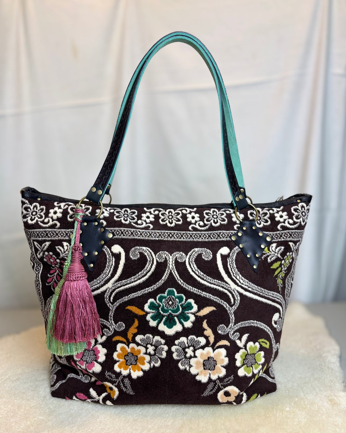 Brown Floral Prayer Mat Ziptop Bag