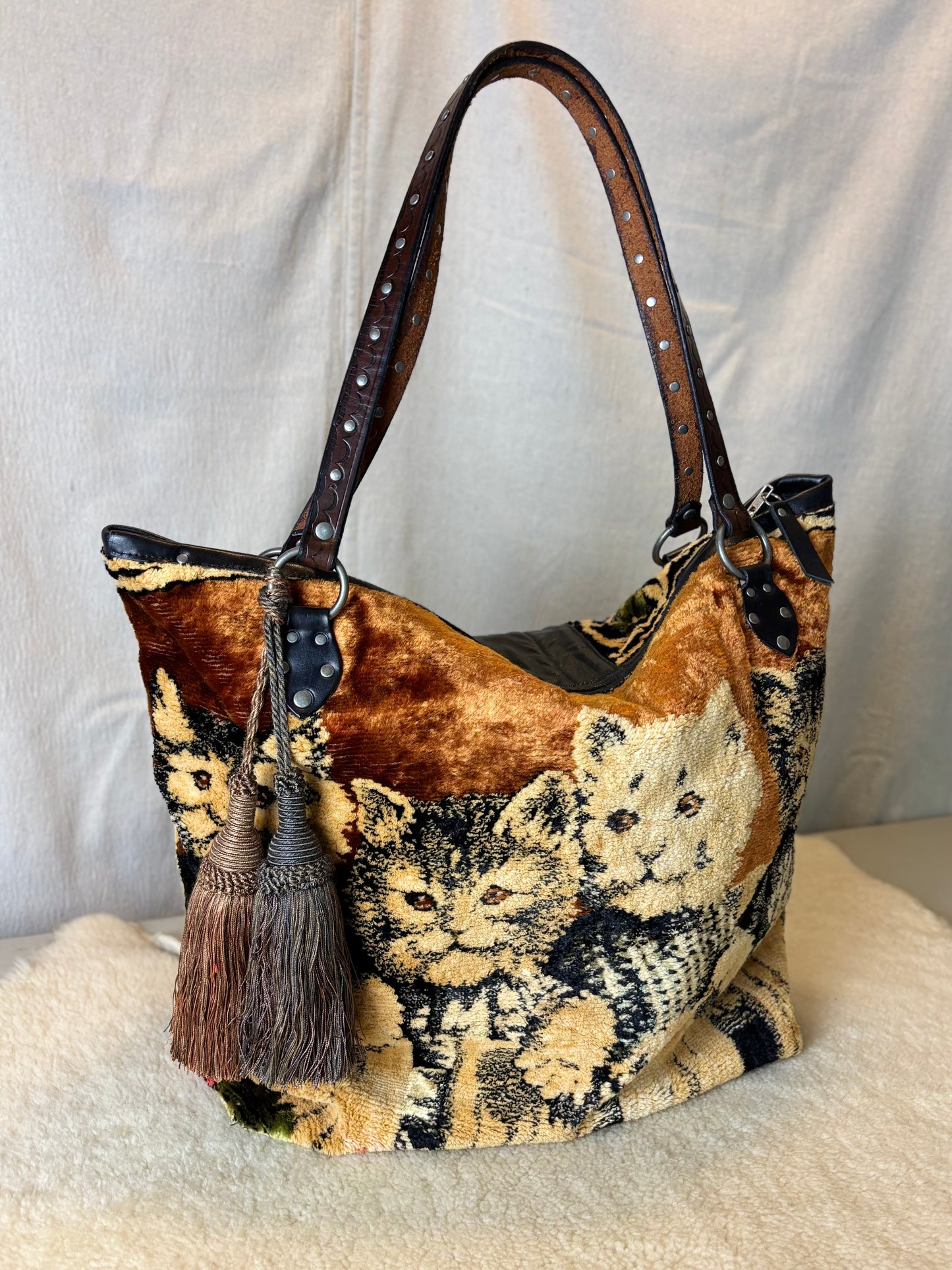 Vintage Velvet Kitty Bag