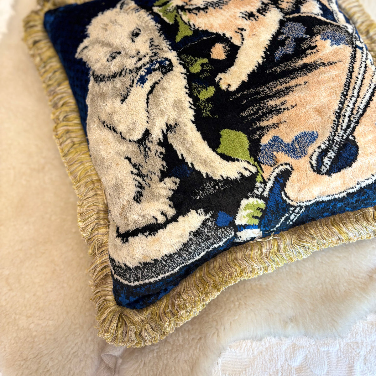 Art Cats Vintage Velvet Pillow
