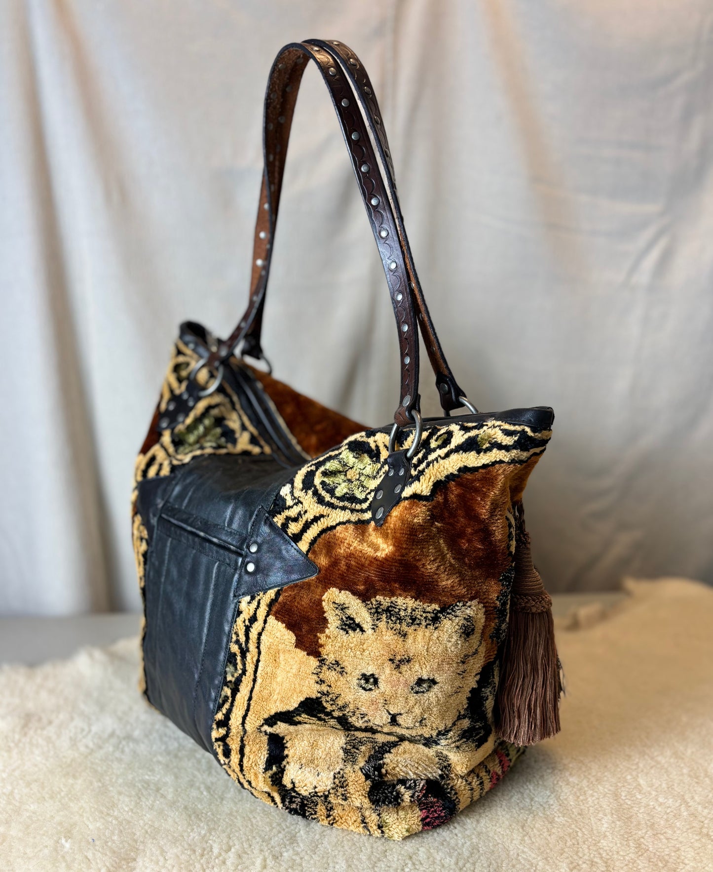 Vintage Velvet Kitty Bag