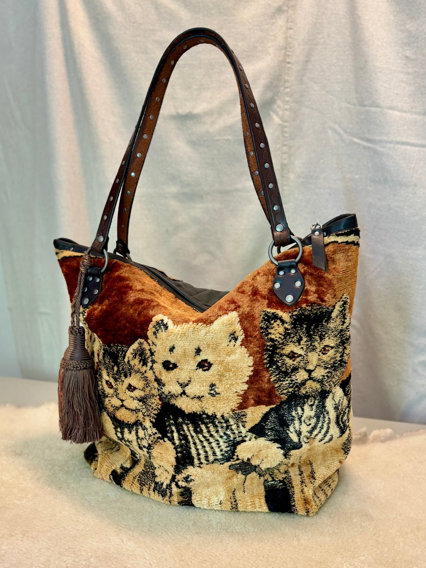 Vintage Velvet Kitty Bag
