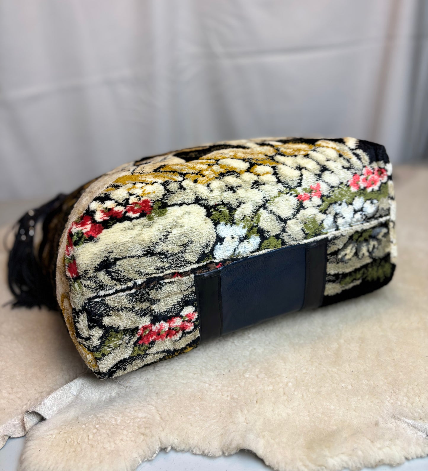 Bighorn Ram Velvet Ziptop Bag