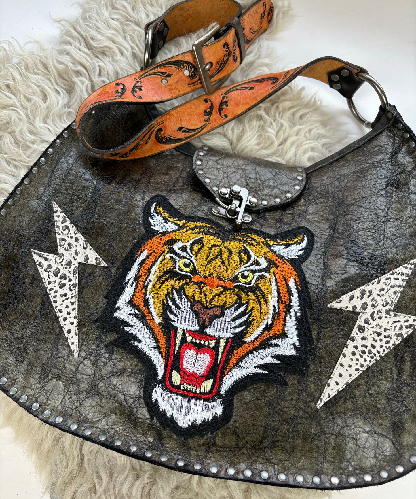 Olive Tree Bark Tiger Head Oversized Bag