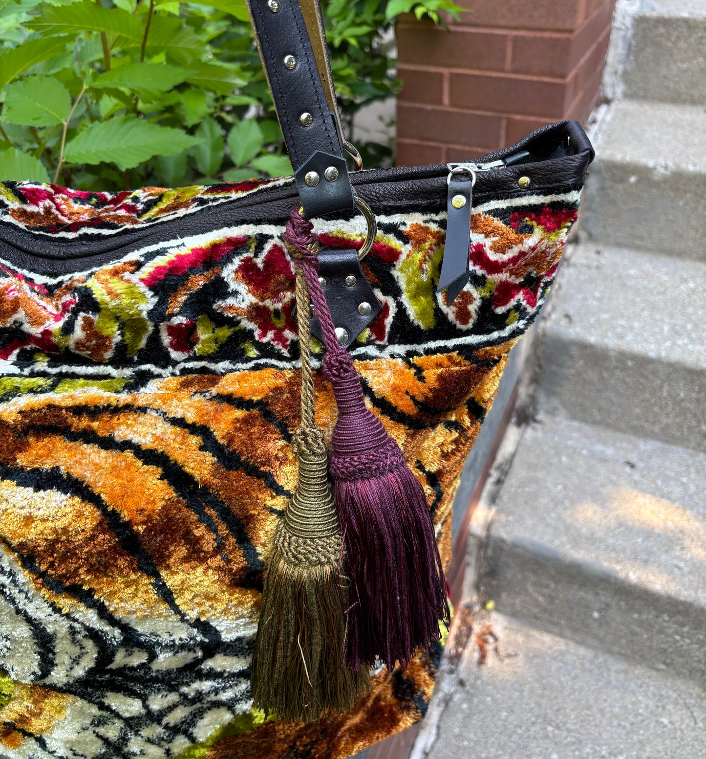 Tiger Velvet Ziptop Bag