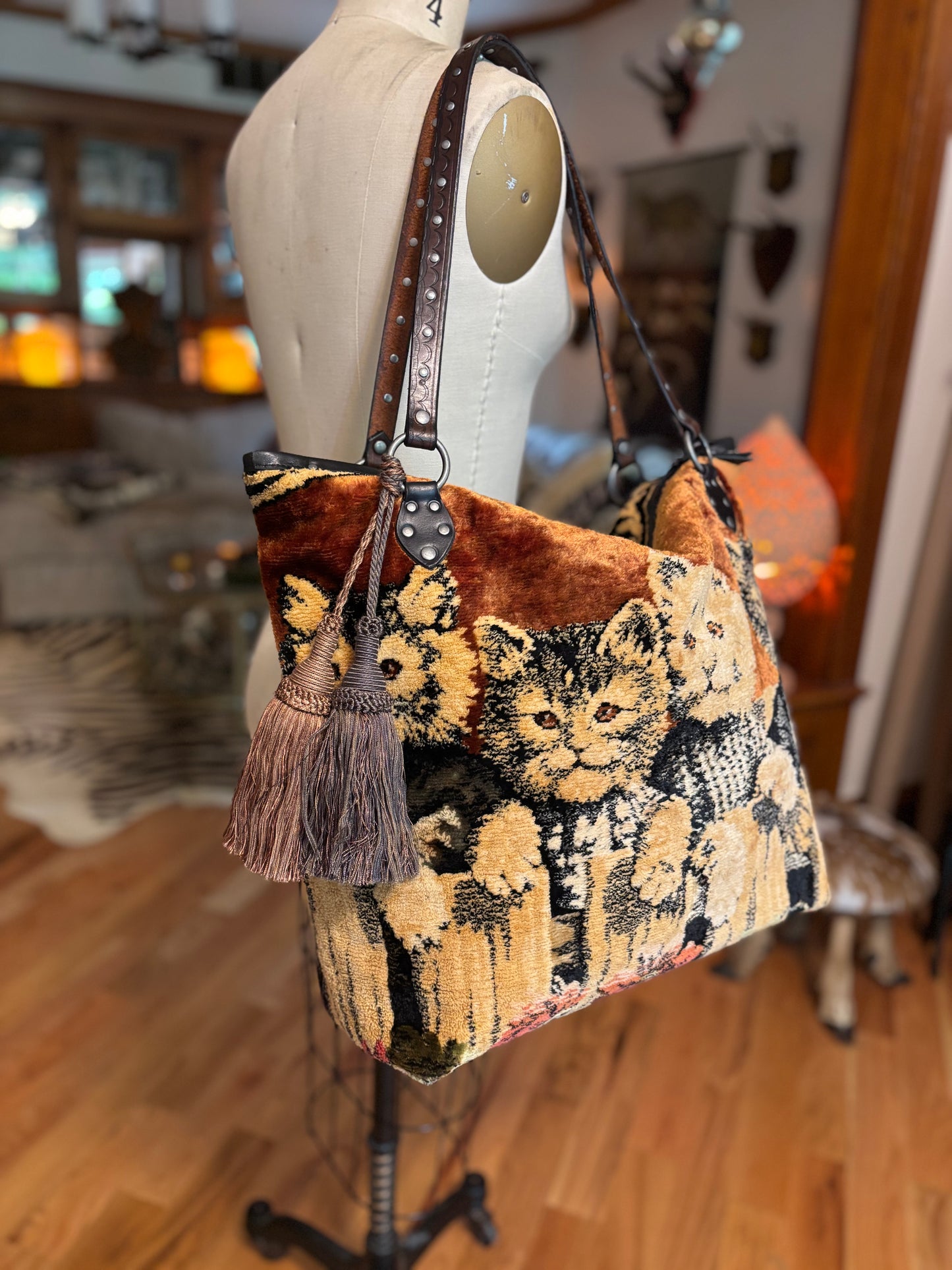 Vintage Velvet Kitty Bag