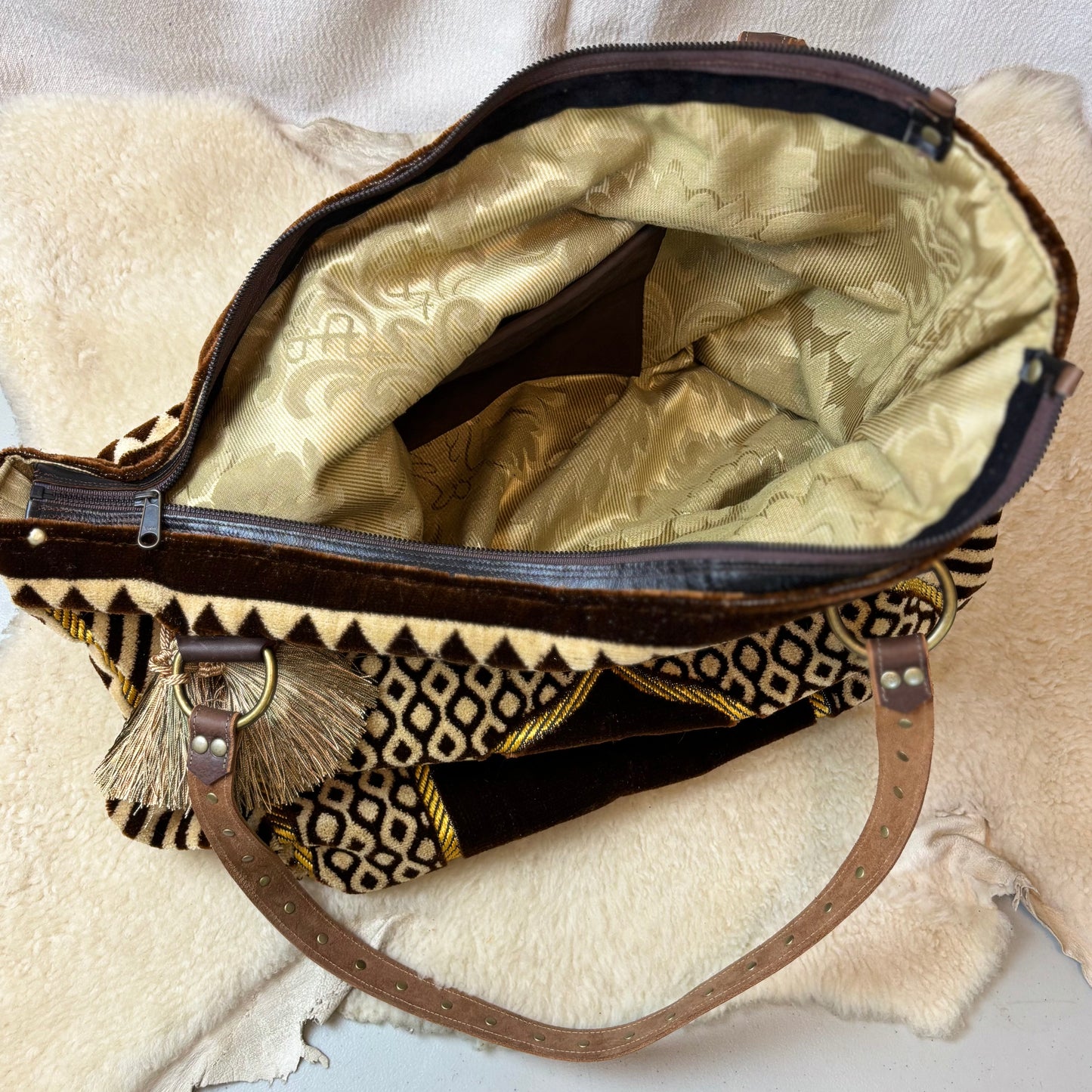 Prayer Mat Brown & Gold