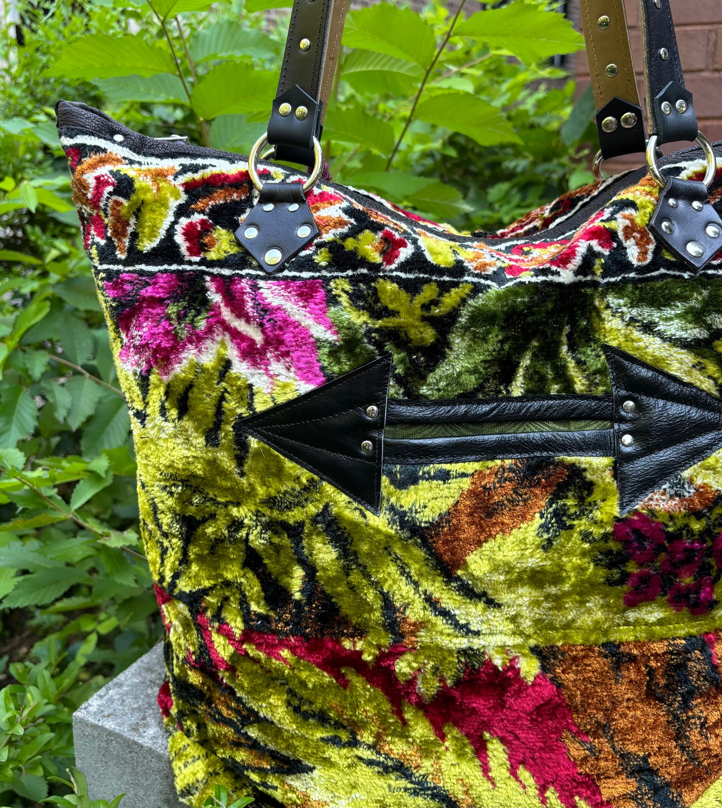 Tiger Velvet Ziptop Bag