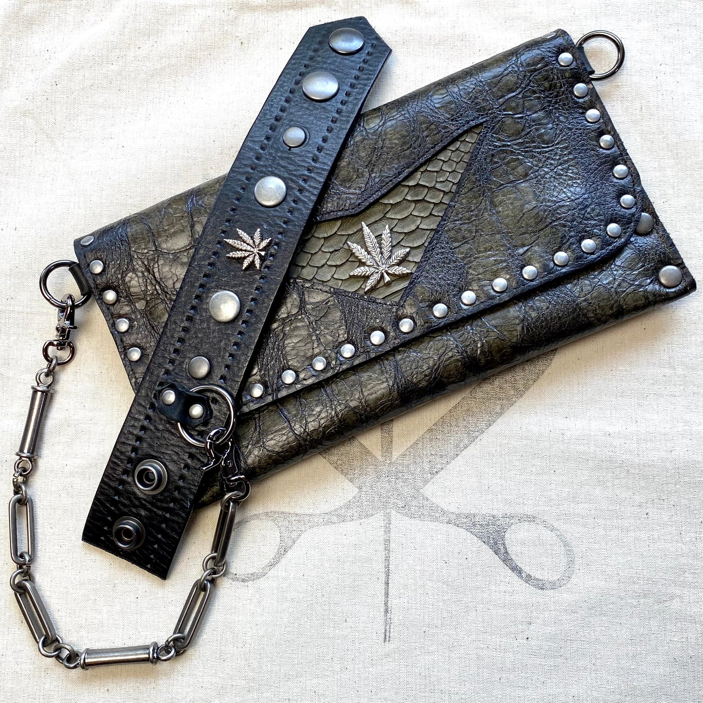 Olive Mossy Texture Weed Leaf Clutch & Cuff