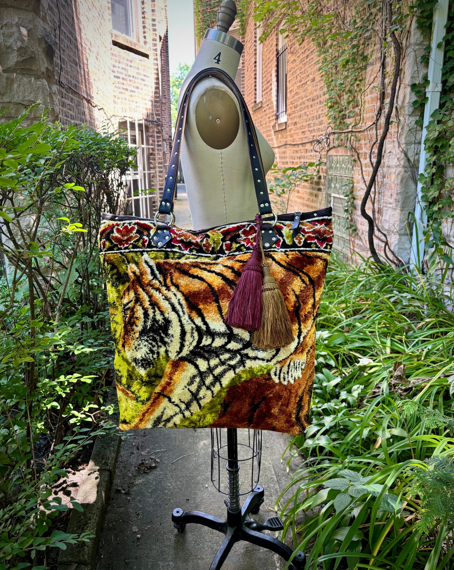 Tiger Velvet Ziptop Bag