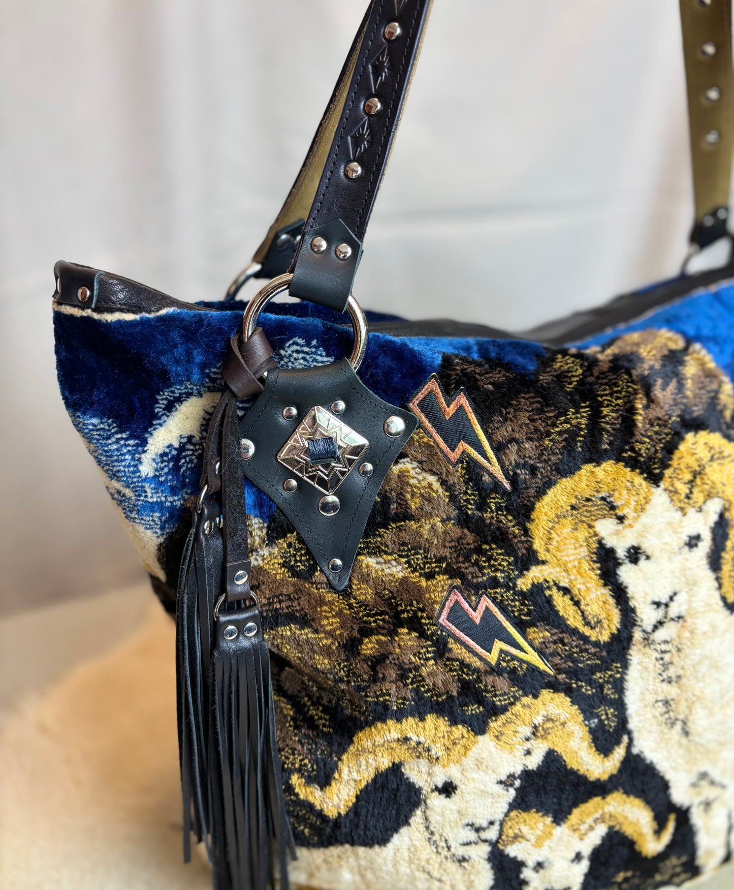 Bighorn Ram Velvet Ziptop Bag
