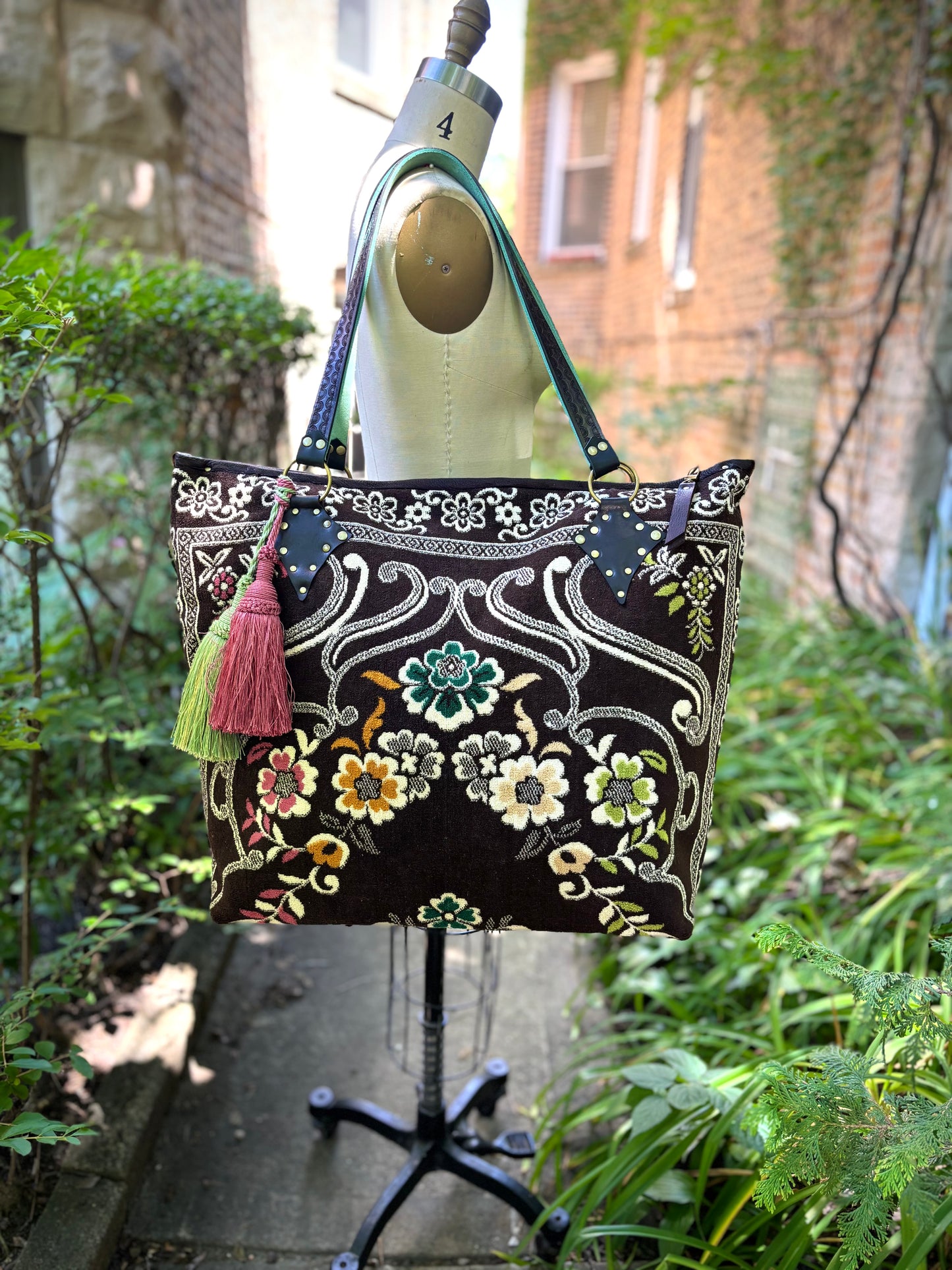 Brown Floral Prayer Mat Ziptop Bag