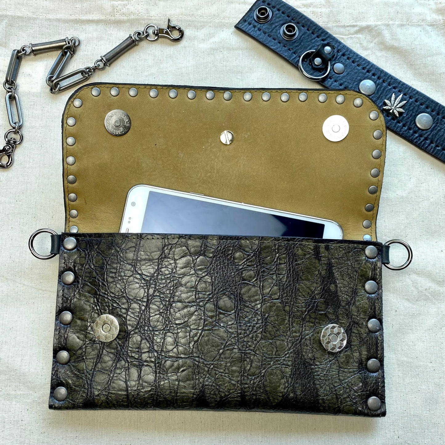 Olive Mossy Texture Weed Leaf Clutch & Cuff