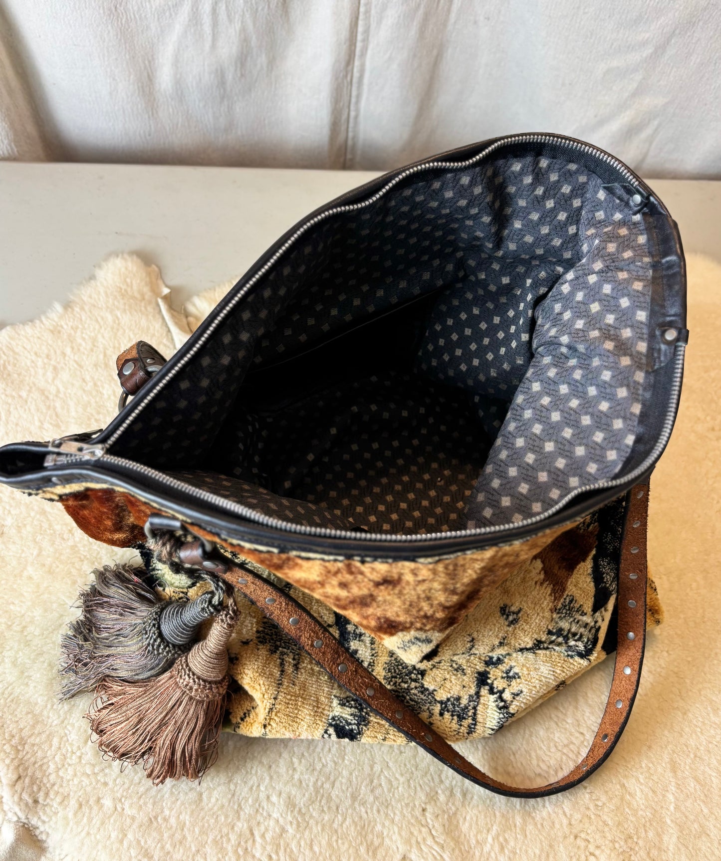 Vintage Velvet Kitty Bag